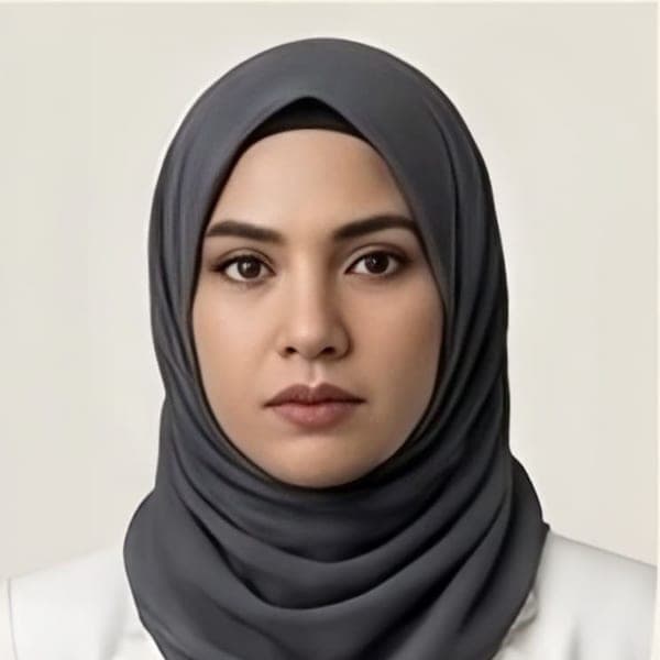 Nadia Henna